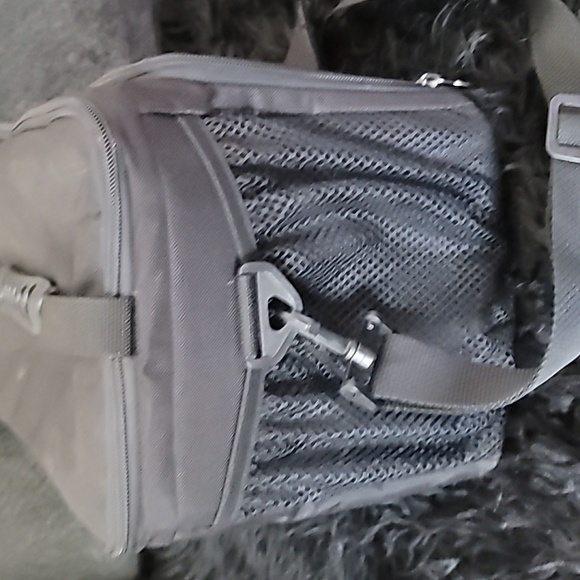 🌸 ISO Black & Pink Fitness Cooler! GREAT GIFT! - Picture 4 of 11